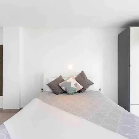 Renovado Estudio Con Balcon Apartmán