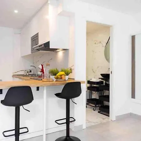 Renovado Estudio Con Balcon